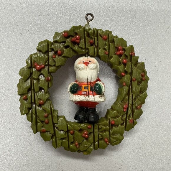 Vintage 1976 Hallmark Twirl-Abouts Santa in Wreath Christmas Tree Ornament - Picture 1 of 5